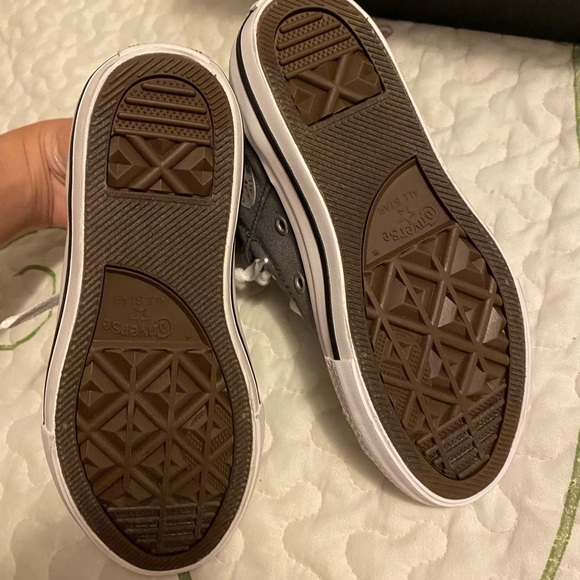 Converse shoes - Picture 4 of 7